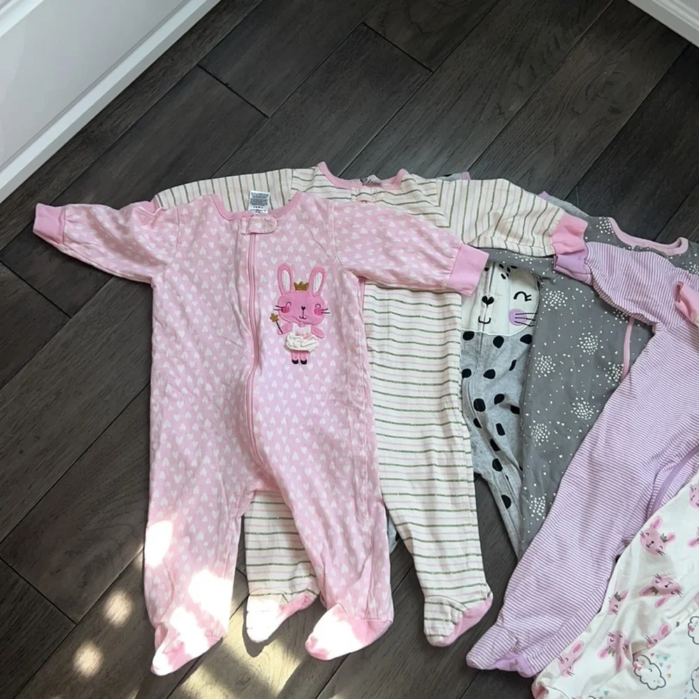 Gerber baby bundle of pajama long sleeve onesies